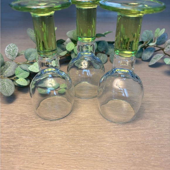 Green Stem Bormioli Rocco Limoncino Liquor Glass Set of 3 - Picture 2 of 6